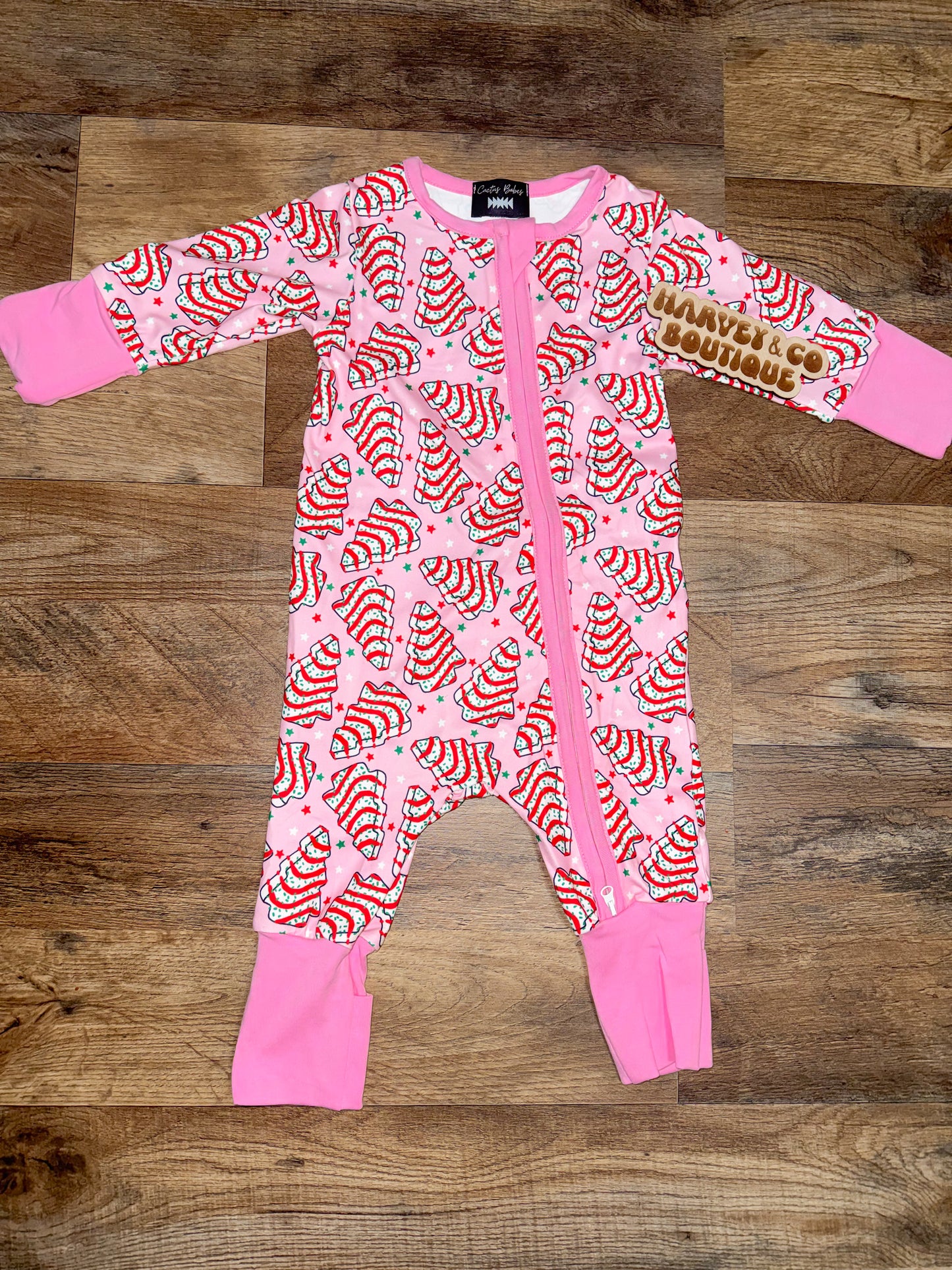 rts- Christmas tree cake zippy