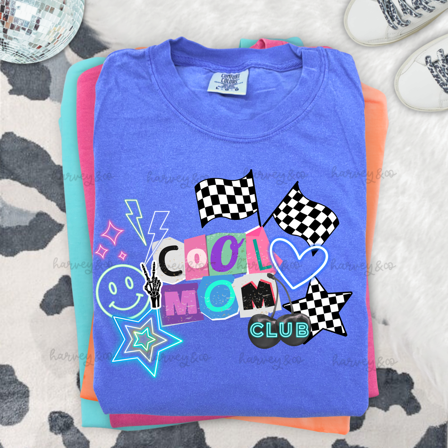 cool mom club tee☆