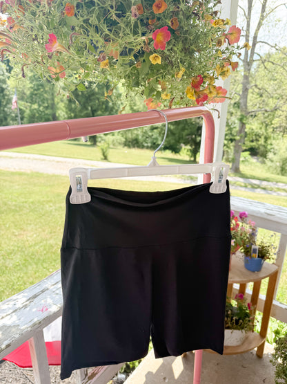 women’s black biker shorts